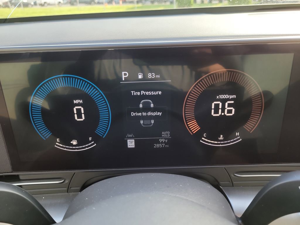 2025 Hyundai Kona SEL photo 25