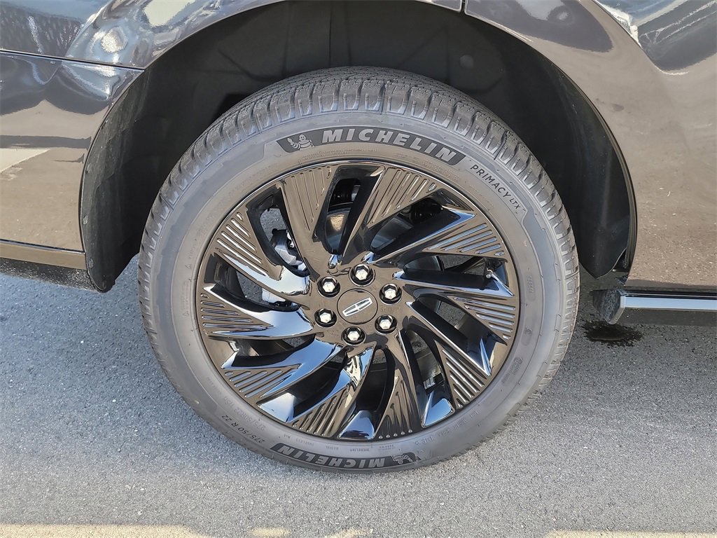 2025 Lincoln Navigator Reserve photo 4