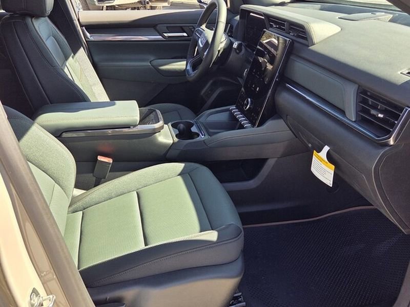 2026 GMC Terrain AT4 - Photo 13