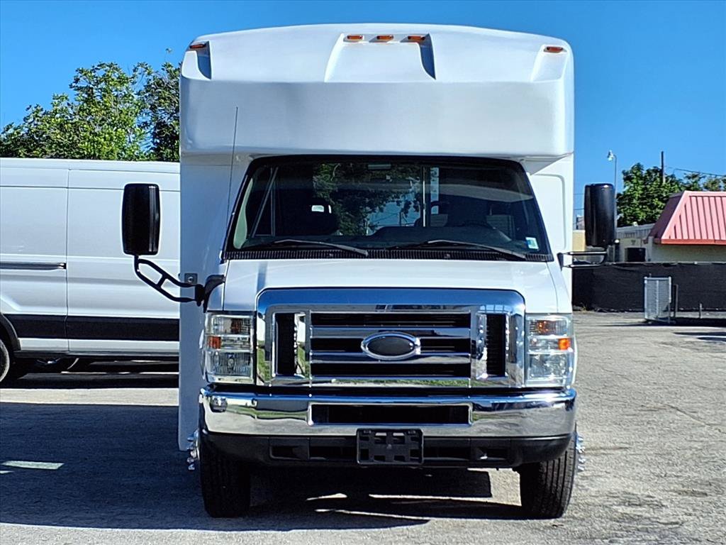 2016 Ford E-Series Cutaway Base - Photo 8