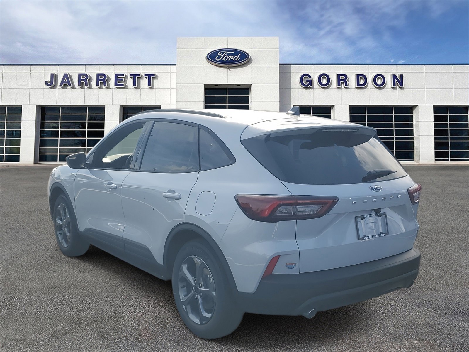 2026 Ford Escape ST-Line photo 2