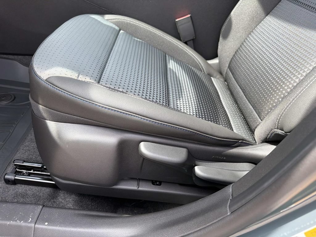 2026 Chevrolet Trax LT - Photo 17