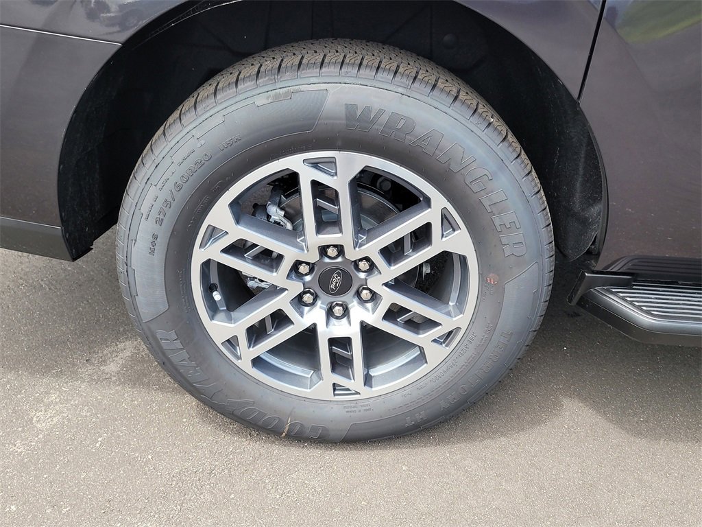 2025 Ford Expedition MAX photo 4