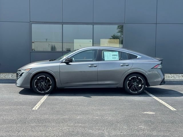 2026 Nissan Sentra SR - Photo 8