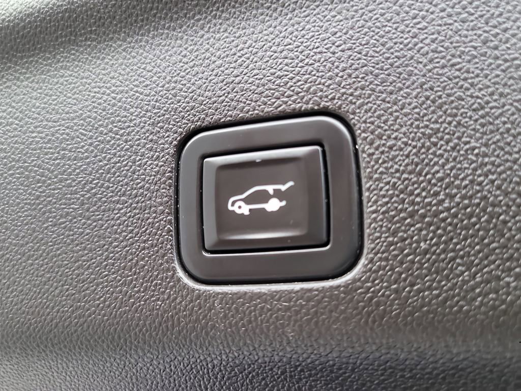 2021 Chevrolet Suburban Premier photo 8