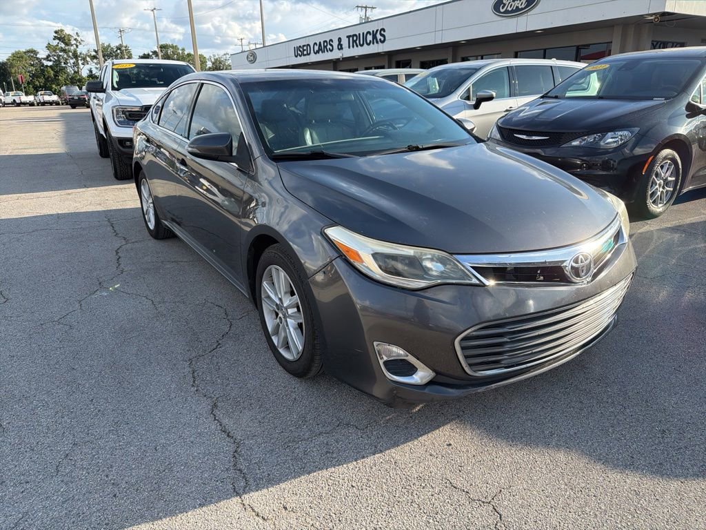 2013 Toyota Avalon XLE's photo