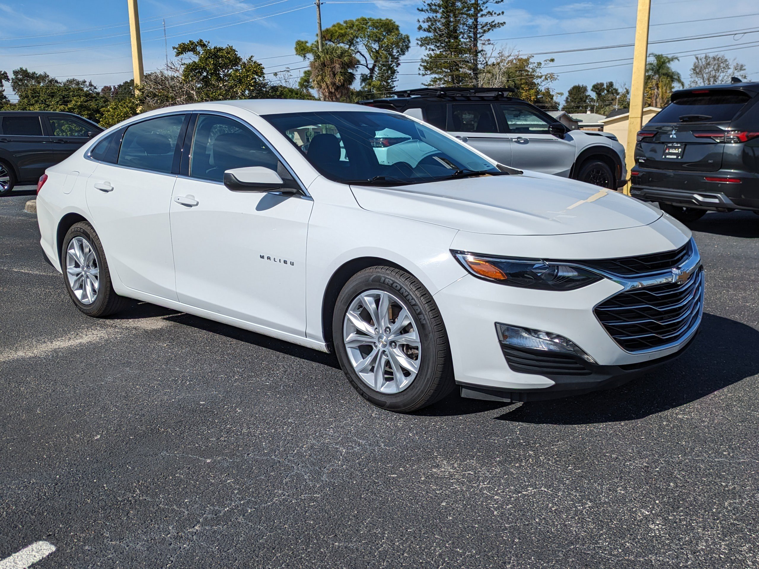 2024 Chevrolet Malibu 1LT photo 3