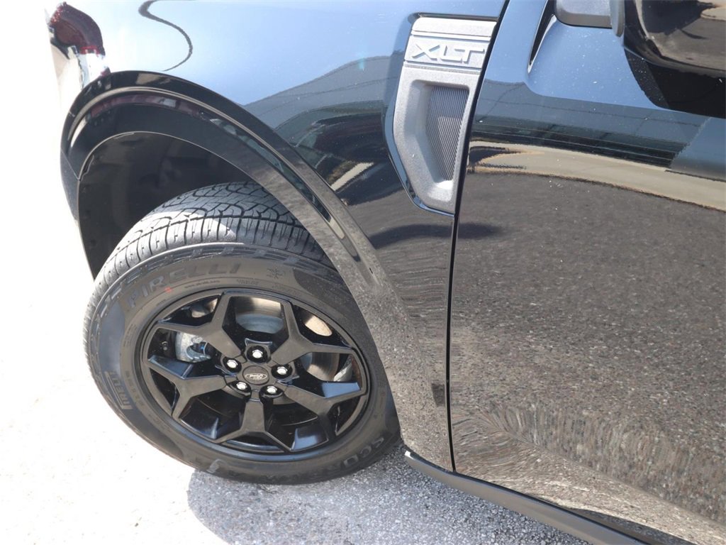 2025 Ford Maverick XLT photo 3
