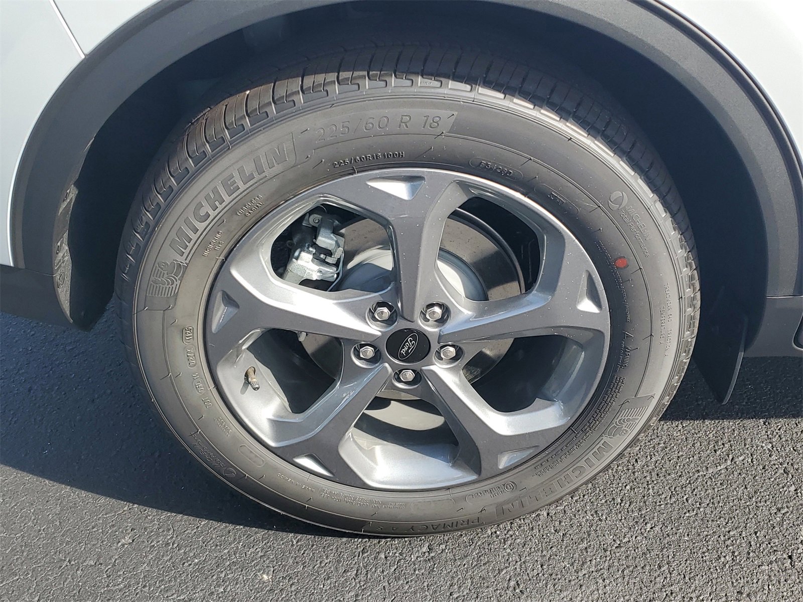 2026 Ford Escape ST-Line photo 4