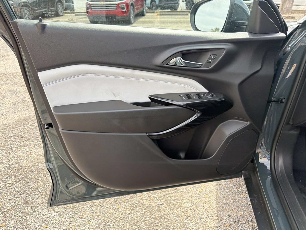 2026 Chevrolet Trax LT - Photo 19