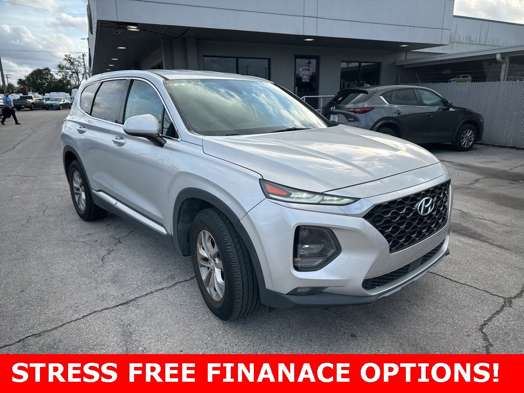 2019 Hyundai Santa Fe SEL photo 2