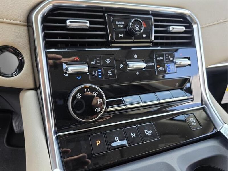 2026 Nissan Armada Platinum - Photo 22