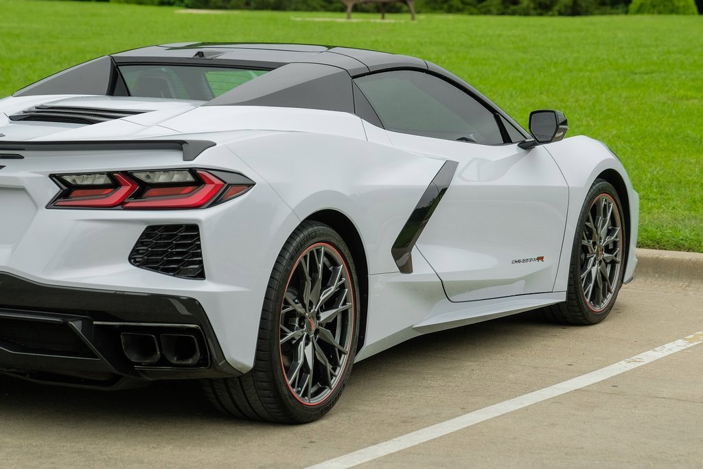 2024 Chevrolet Corvette 2LT photo 16
