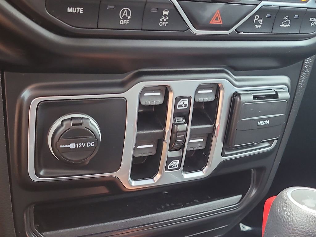2021 Jeep Wrangler Unlimited Islander photo 19