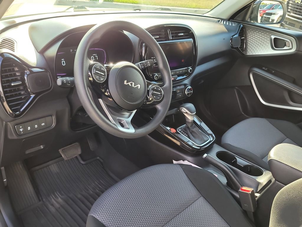 2023 Kia Soul S photo 14