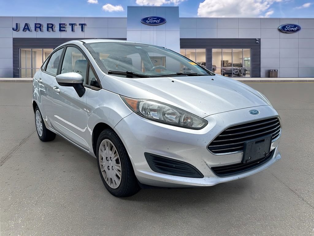 2015 Ford Fiesta S Sedan's photo