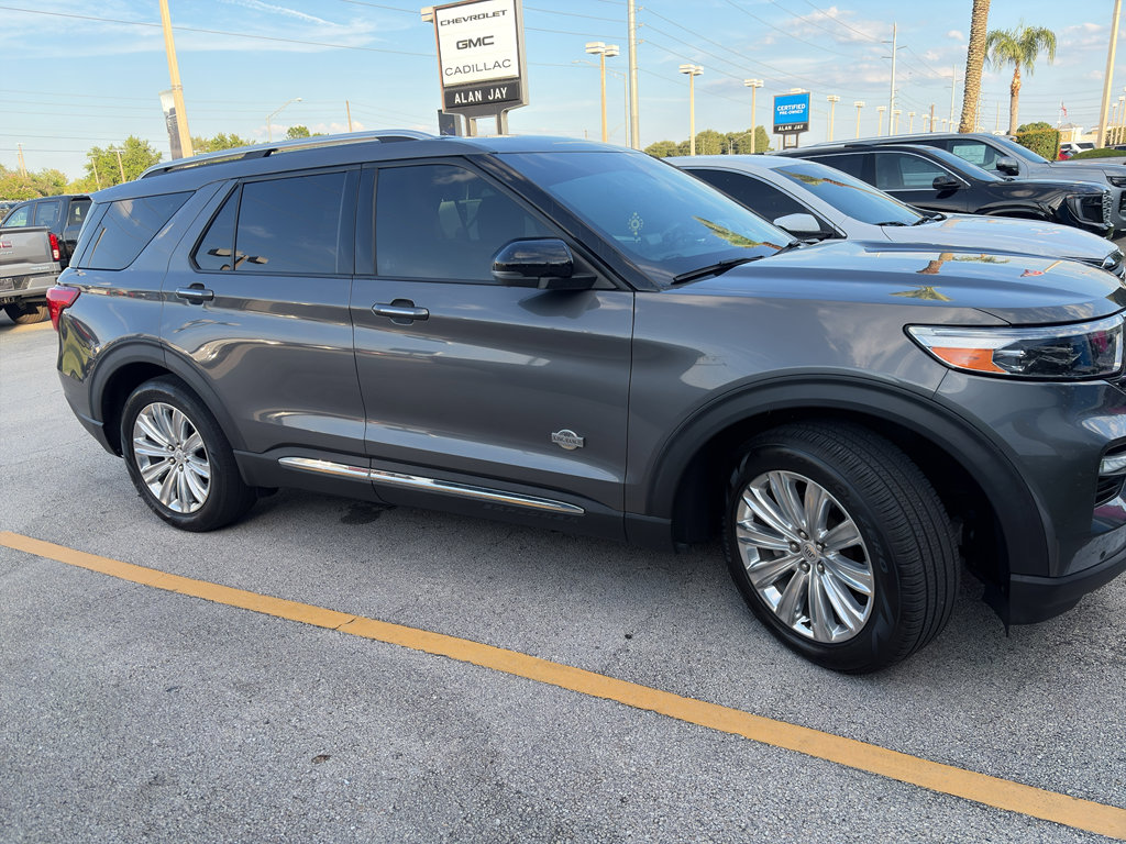 2023 Ford Explorer King Ranch RWD's photo