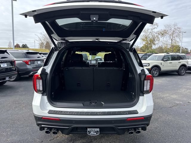 2026 Ford Explorer ST - Photo 7