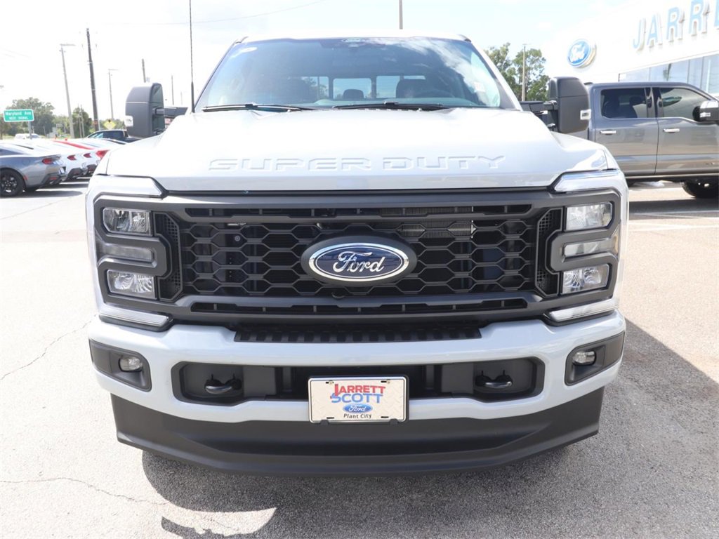 2026 Ford F-250 photo 2
