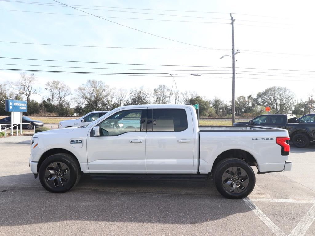 2025 Ford F-150 Lightning Lariat - Photo 9