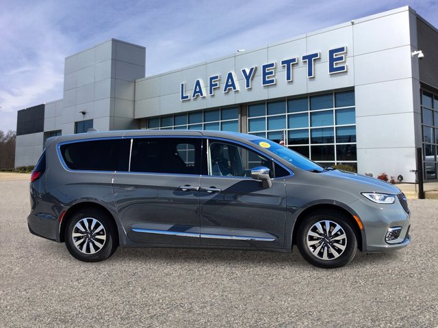 Used 2022 Chrysler Pacifica Hybrid Limited with VIN 2C4RC1S74NR148115 for sale in Fayetteville, NC