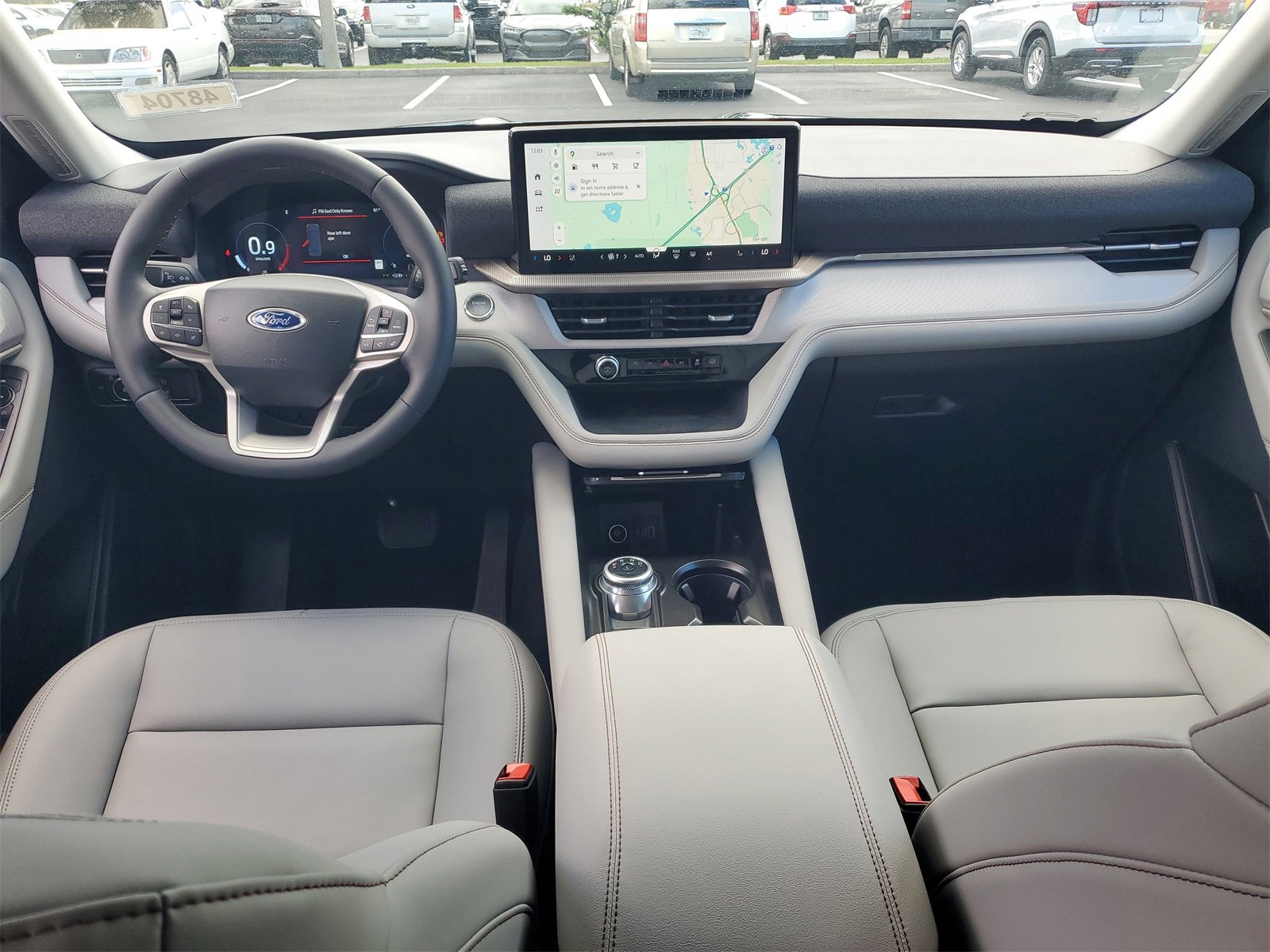 2025 Ford Explorer photo 13