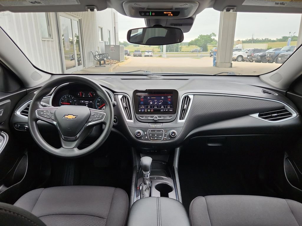 2023 Chevrolet Malibu 1LT - Photo 12