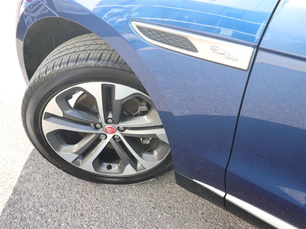 2021 Jaguar F-PACE P340 S photo 3