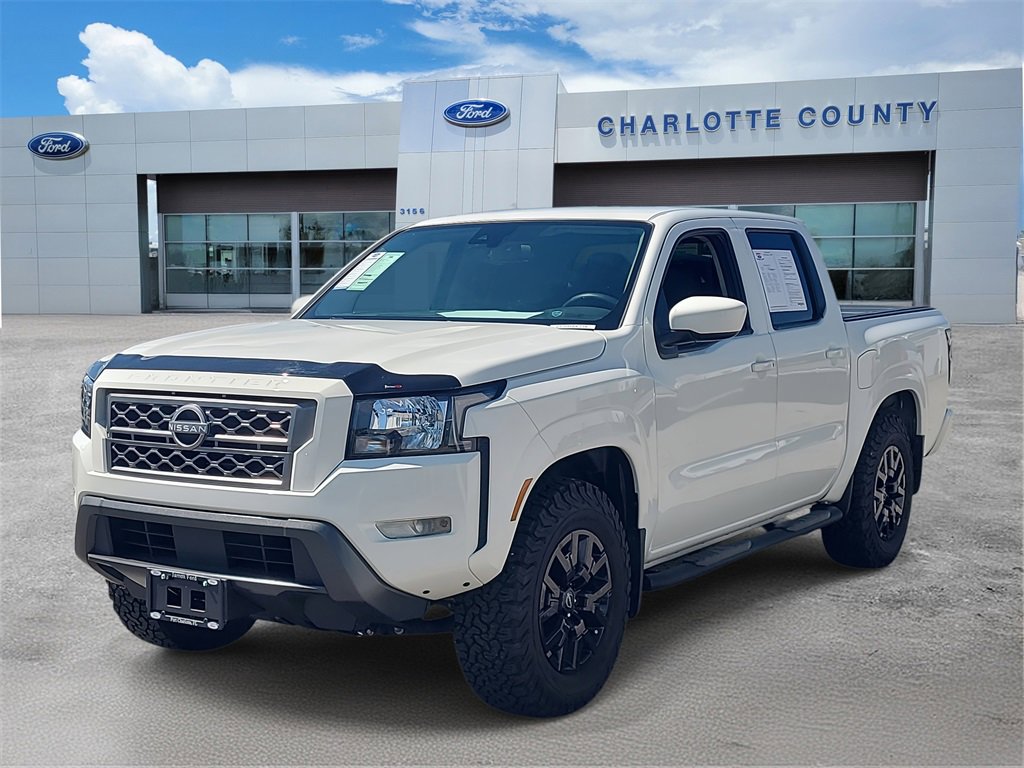 2023 Nissan Frontier SV photo 2