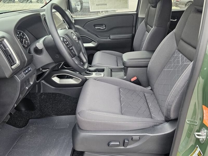 2026 Nissan Frontier SV - Photo 9