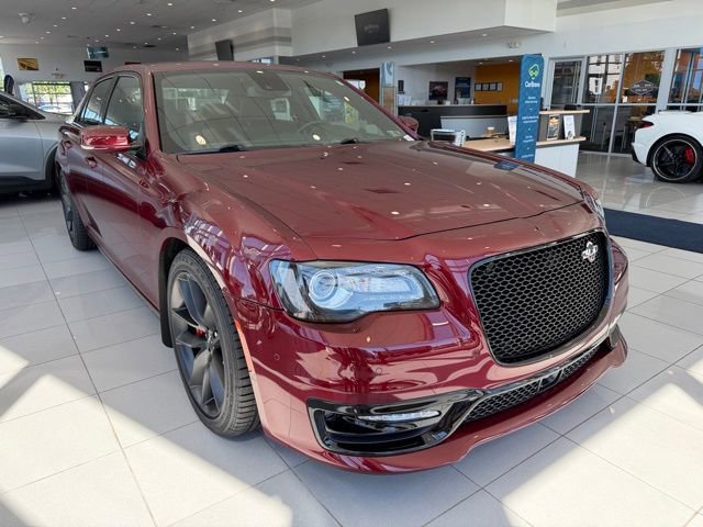 2023 Chrysler 300 C's photo