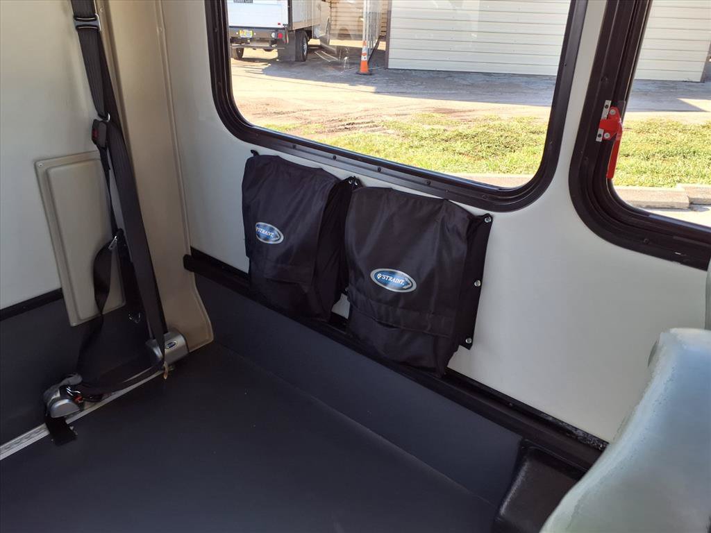 2016 Ford E-Series Cutaway Base - Photo 19