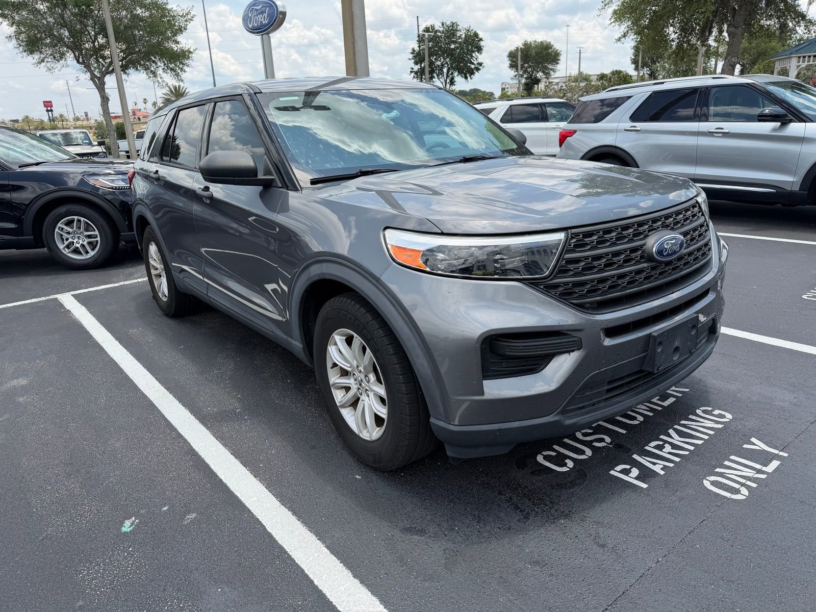2021 Ford Explorer Base RWD's photo