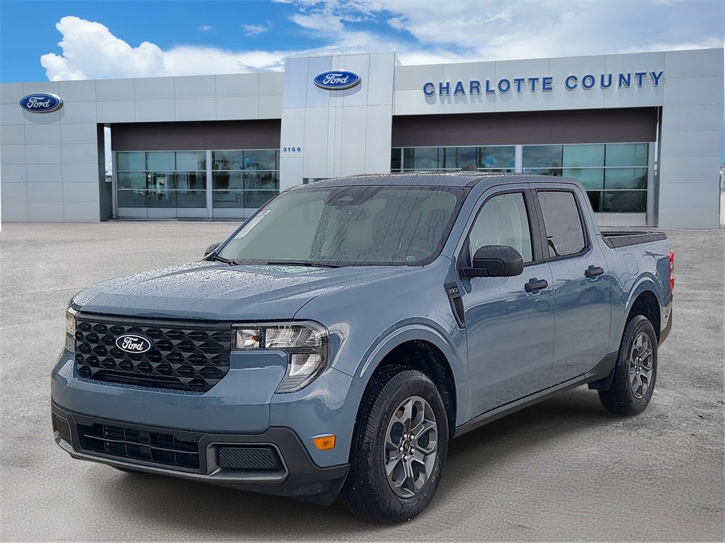 2025 Ford Maverick XLT photo 2