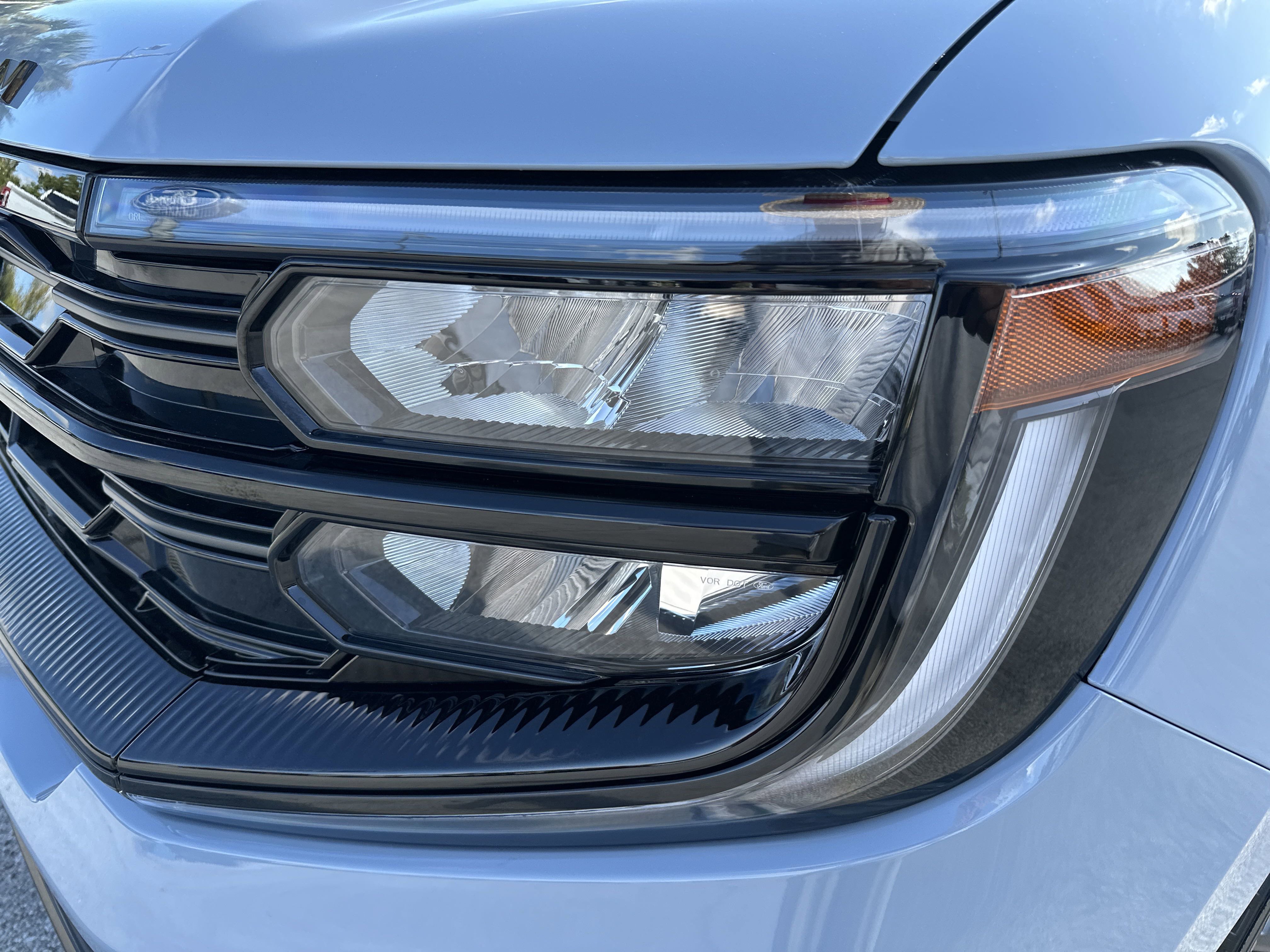 2025 Ford Expedition MAX Platinum photo 2
