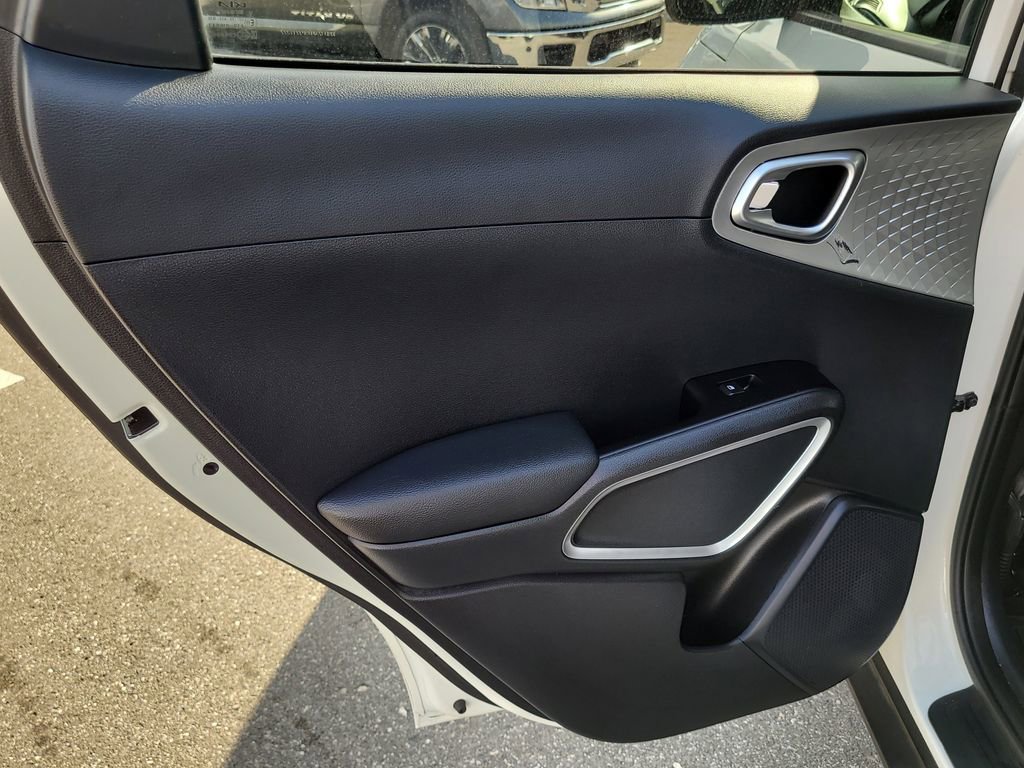 2023 Kia Soul S photo 7