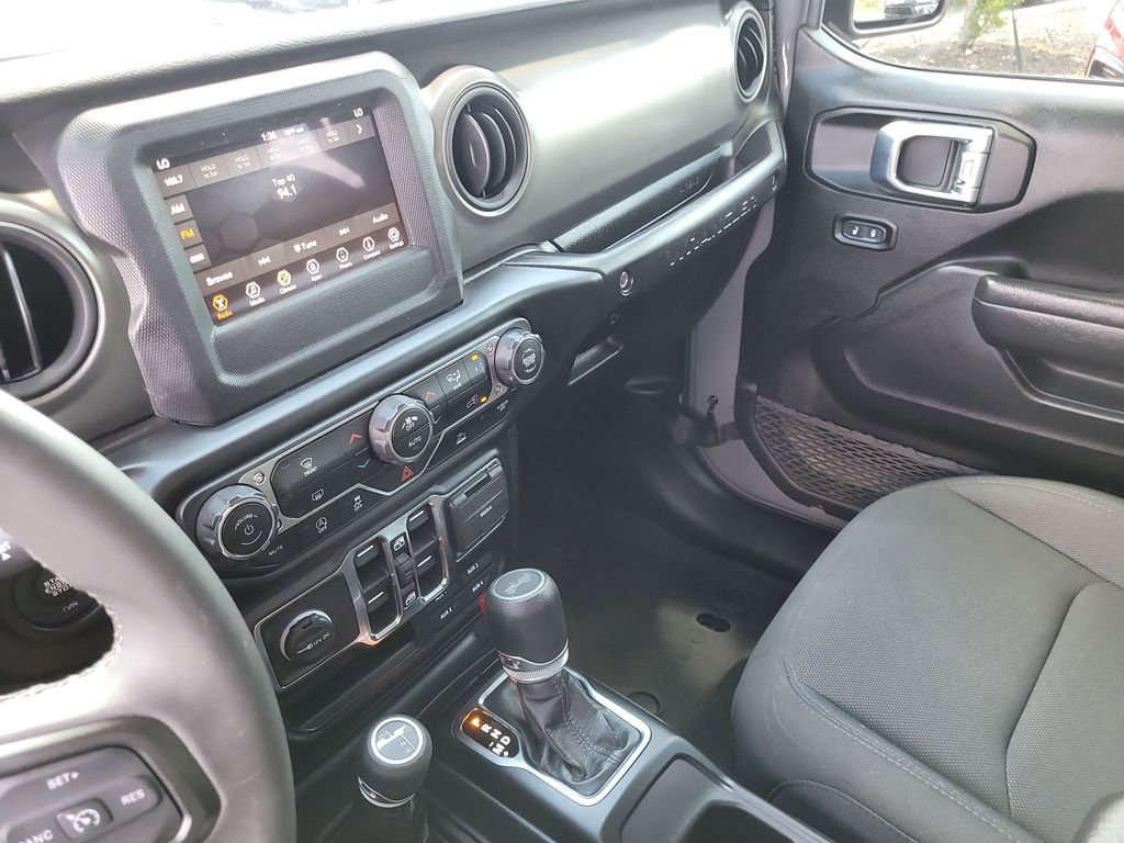 2023 Jeep Wrangler Willys photo 14