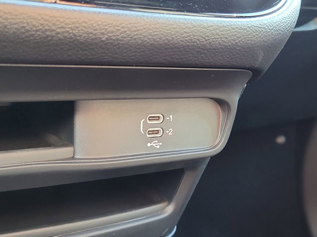 2026 Chrysler Voyager LX photo 21