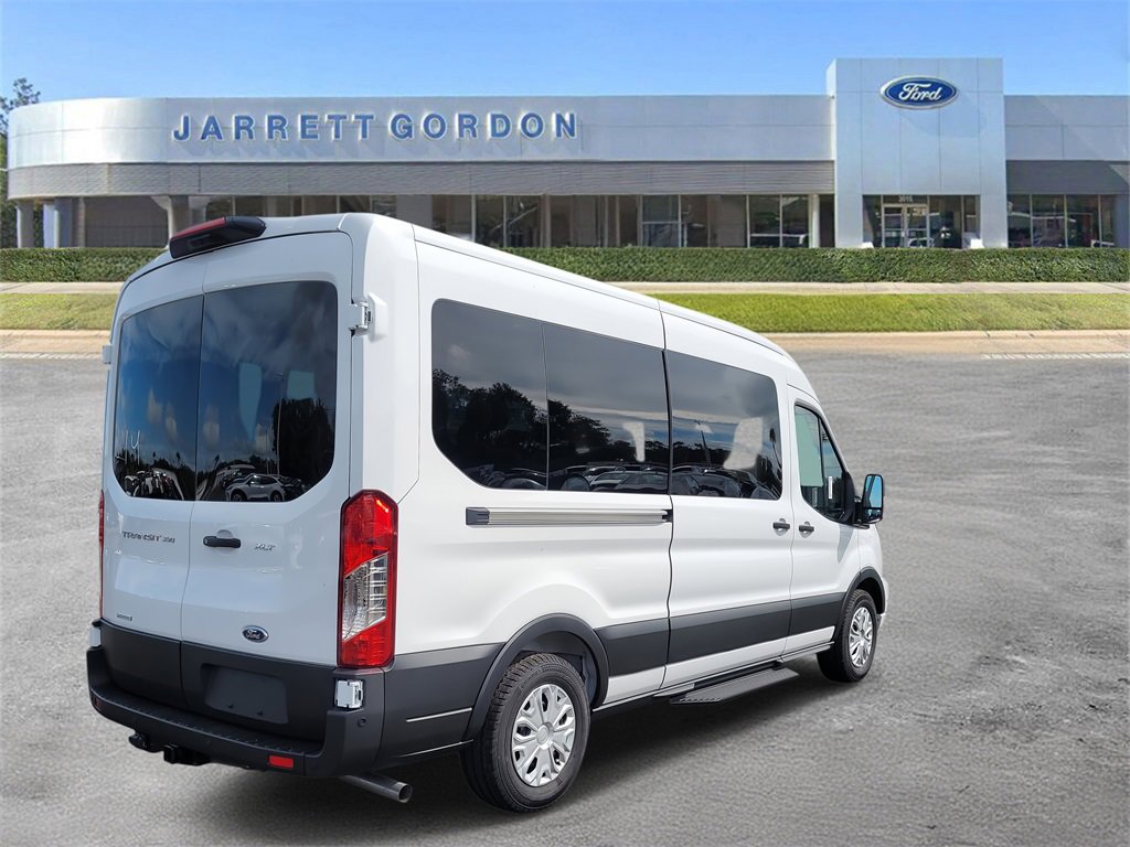 2025 Ford Transit Passenger XLT photo 4