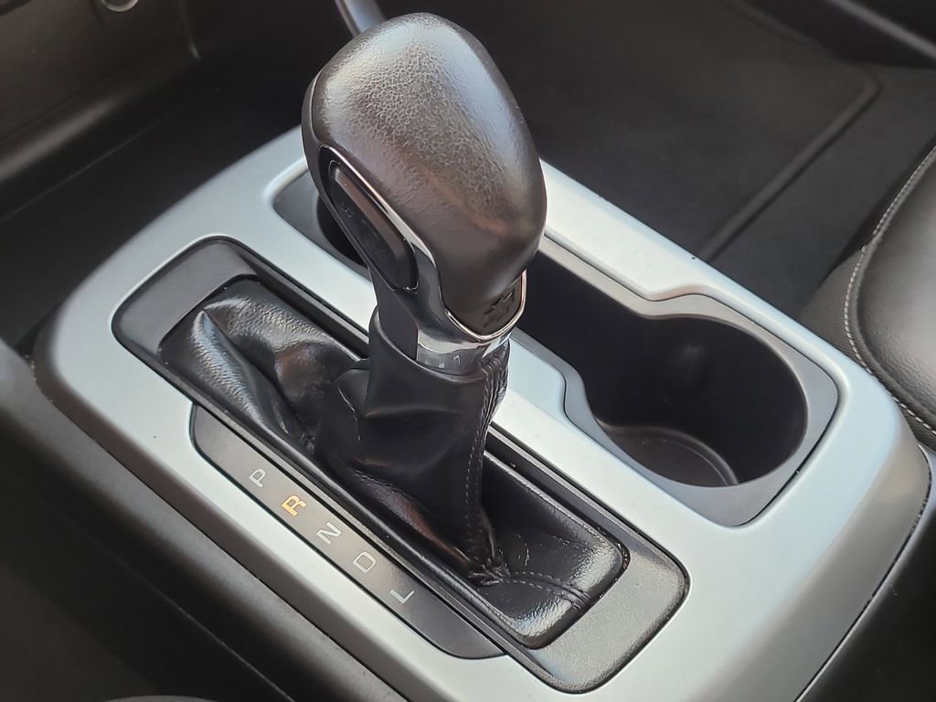 2022 Chevrolet Colorado LT photo 21