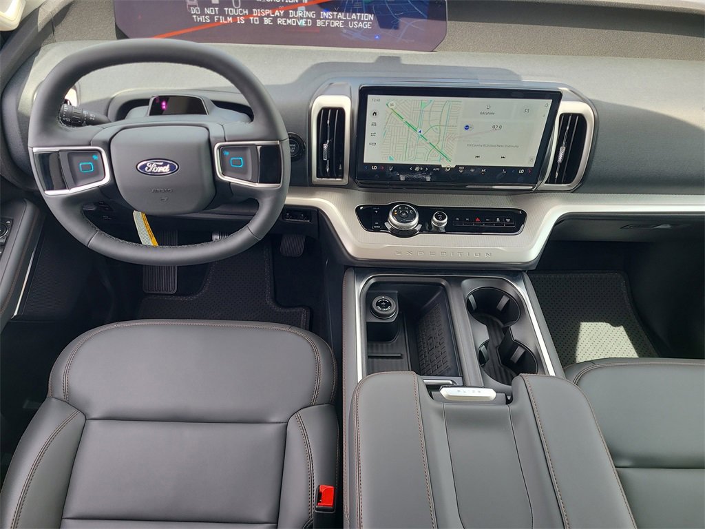 2025 Ford Expedition MAX photo 12