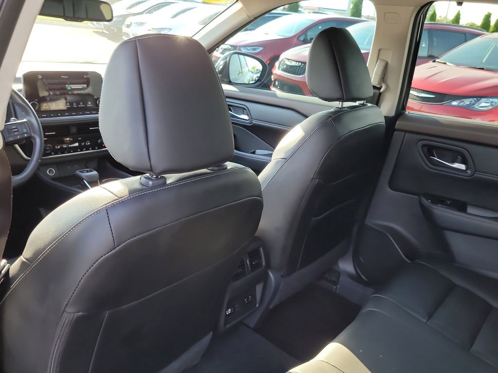 2023 Nissan Rogue SL photo 8
