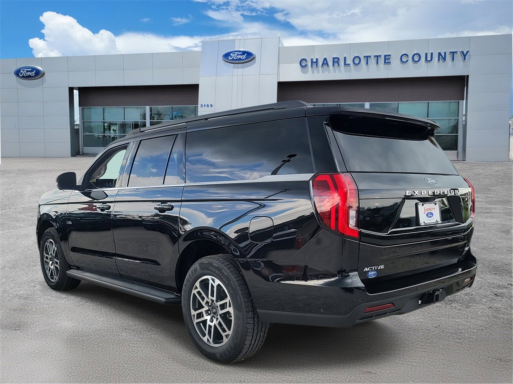 2025 Ford Expedition MAX photo 2