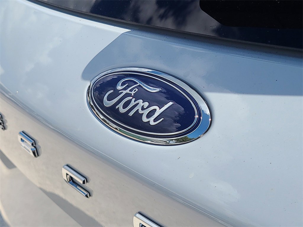 2025 Ford Escape Plug-In Hybrid photo 7