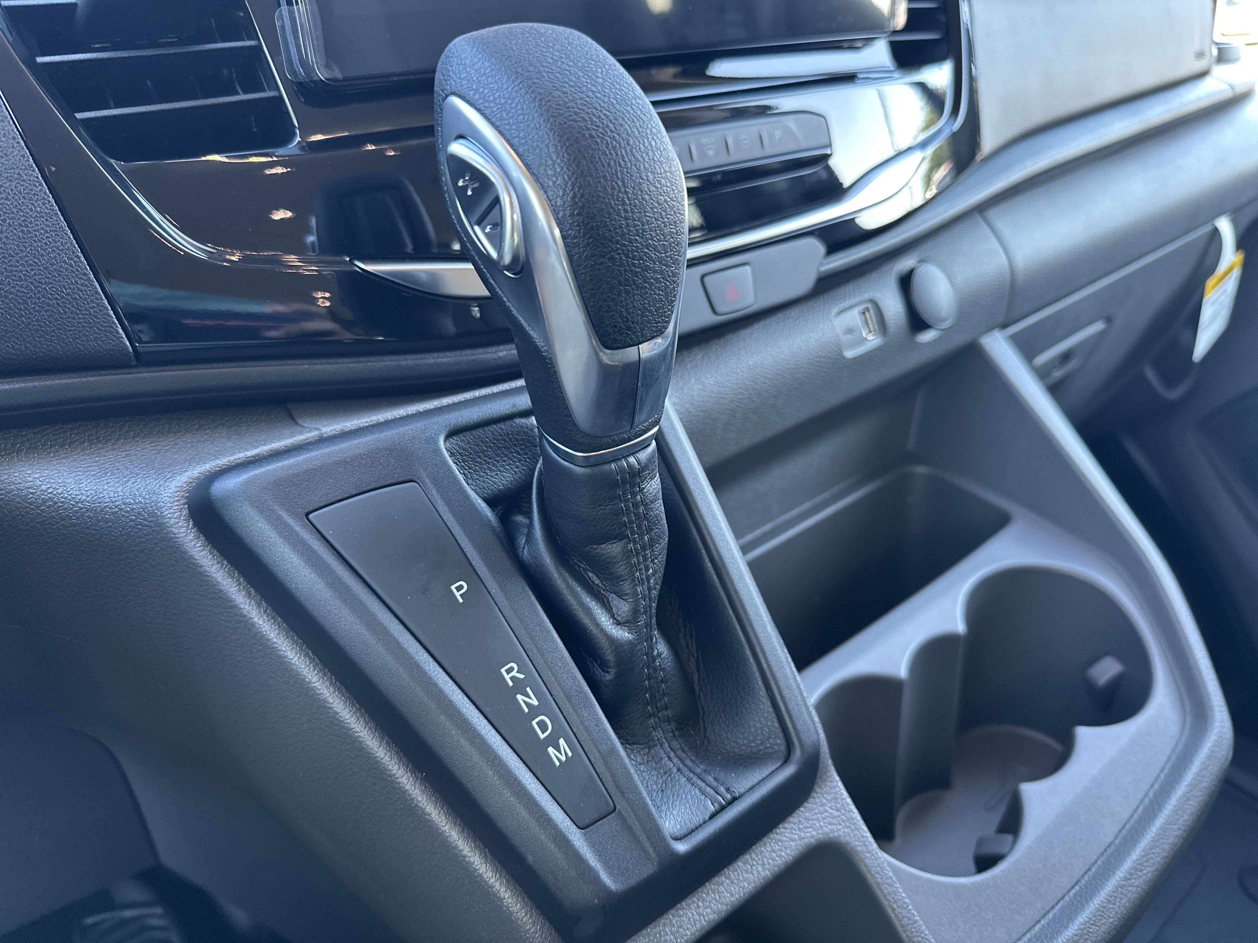 2025 Ford Transit Passenger XLT photo 9
