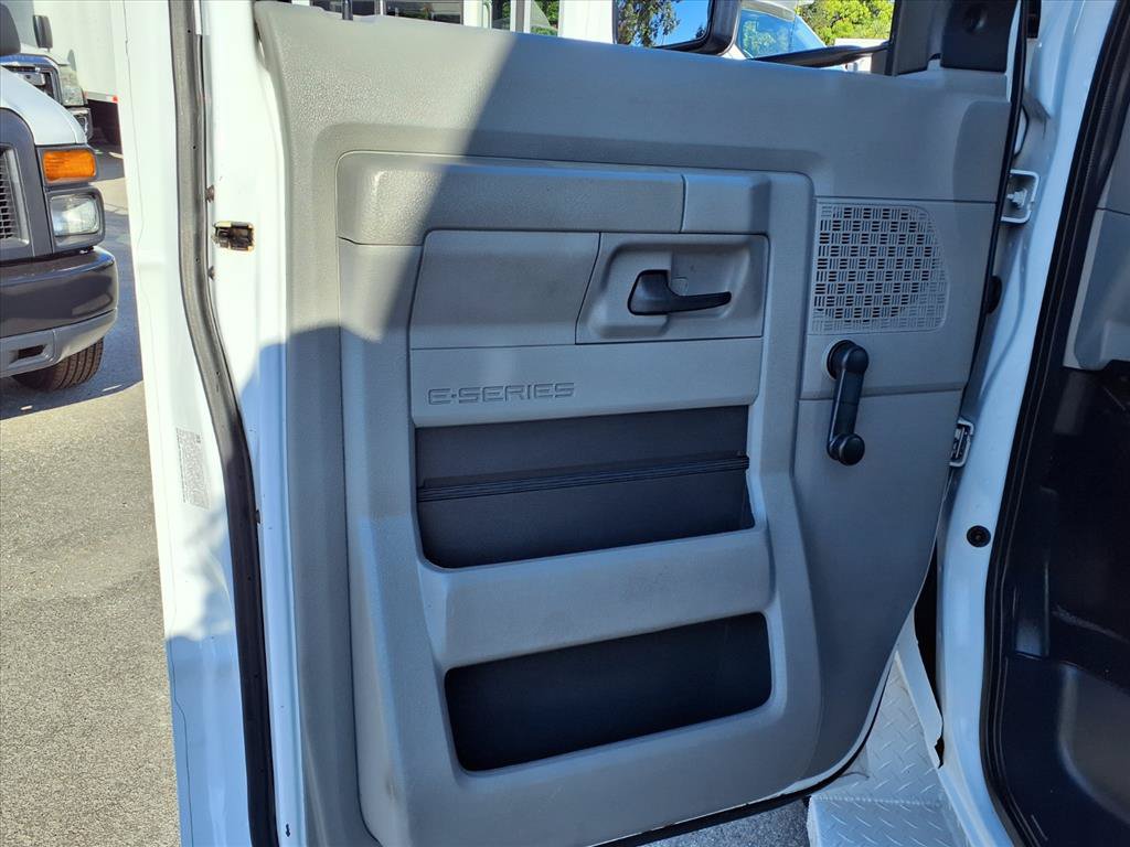 2021 Ford E-Series Cutaway Base - Photo 28