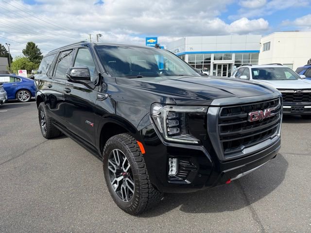 2024 GMC Yukon AT4 4X4's photo