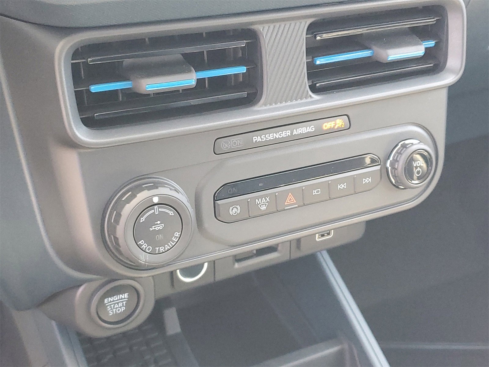 2025 Ford Maverick photo 22