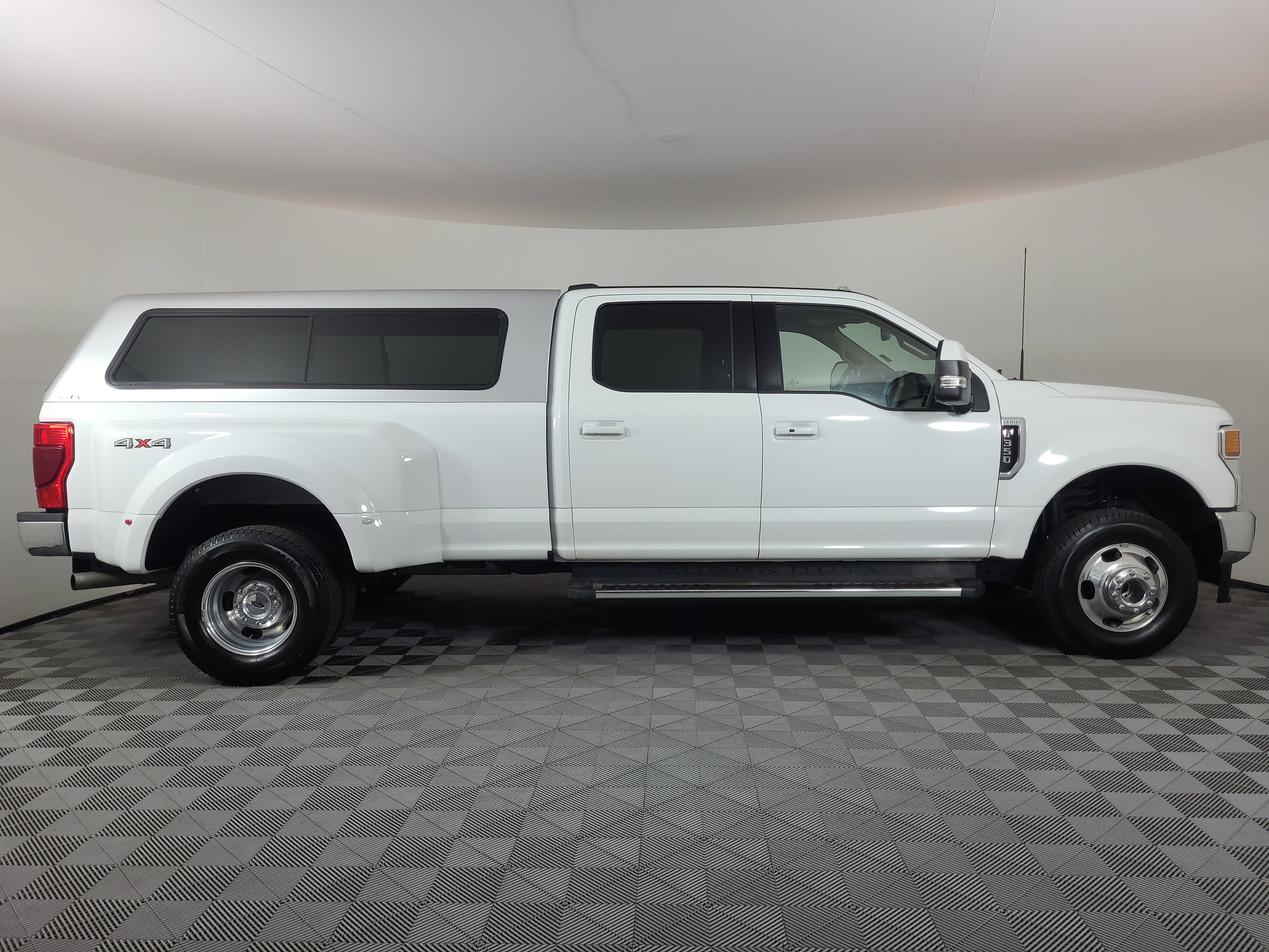 Used 2022 Ford F-350 Super Duty Lariat with VIN 1FT8W3DN3NEF04075 for sale in Brighton, CO