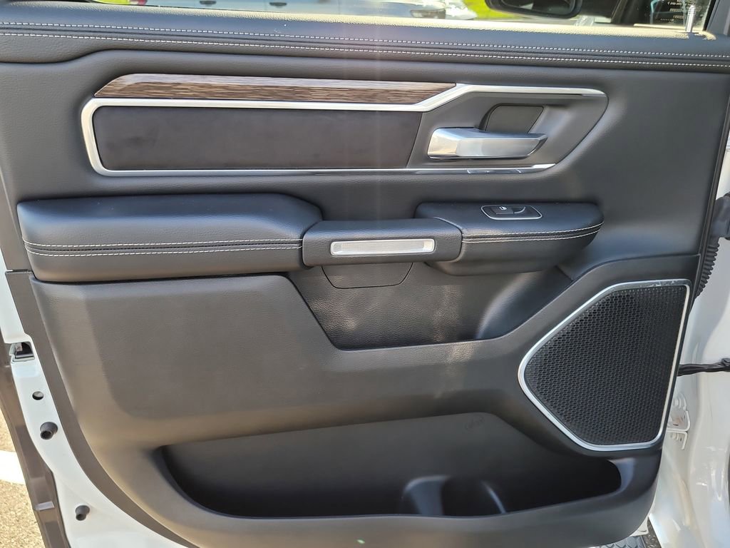 2020 Ram 1500 Laramie photo 7